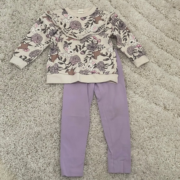 H&M Other - H&M Ruffled Sweatshirt & Carter’s Leggings